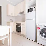 Vila Adelina In *