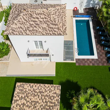 Villa De Lujo Con Piscina Privada En