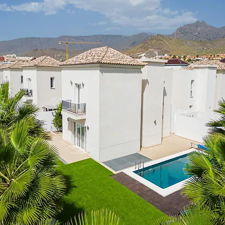Villa De Lujo Con Piscina Privada En