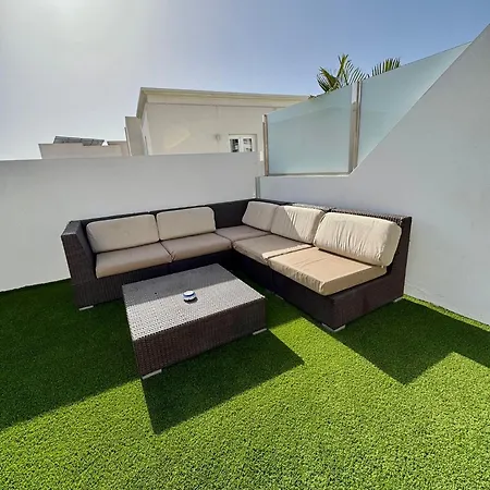 Villa Adelina In *