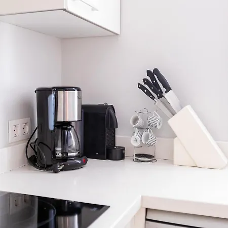 Adelina In Βίλα *